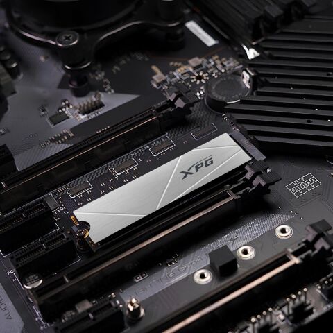 Накопитель SSD M.2 2280 2TB XPG GAMMIX S60 ADATA (AGAMMIXS60-2T-CS) - Внутренние SSD  - Внутренние SSD 