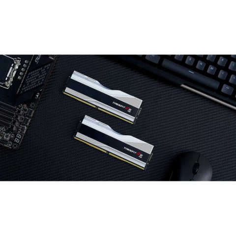 Модуль памяти для компьютера DDR5 32GB (2x16GB) 8000 MHz Trident Z5 RGB Silver G.Skill (F5-8000J3848H16GX2-TZ5RS) - Нулевой остаток (Feed) - Нулевой остаток (Feed)