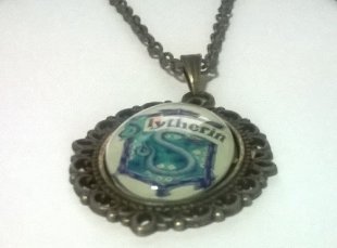 Брелок Harry Potter Slytherin 4х3 см.