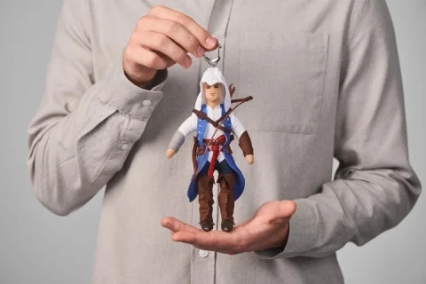 Брелок WP Merchandise плюшевий ASSASSINS CREED Ratonhnhaké: ton 20 см. -   -  
