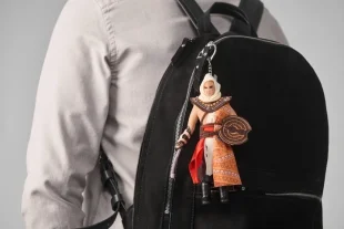 Брелок WP Merchandise плюшевий ASSASSINS CREED Bayek of Siwa 20 см.