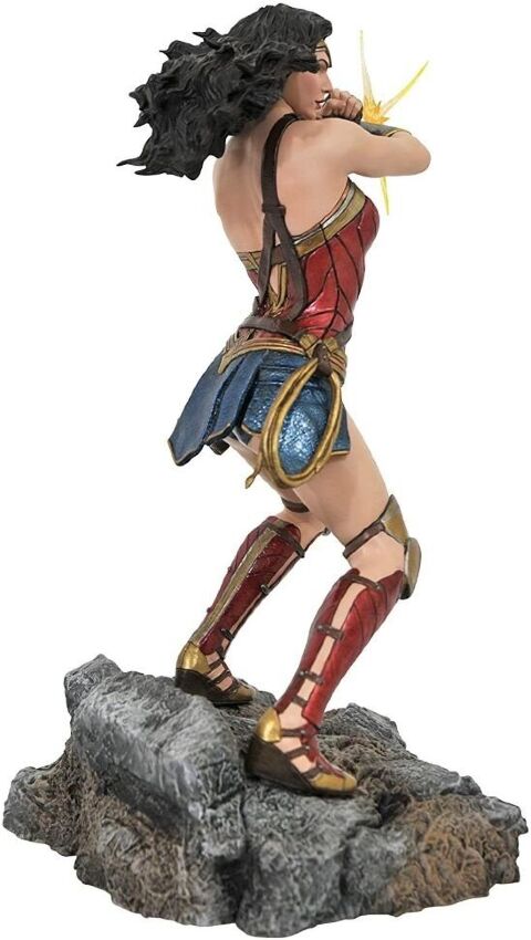 Фігурка Diamond Select Toys DC Justice League: Wonder Woman Чудо жінка 25 см. -   -  