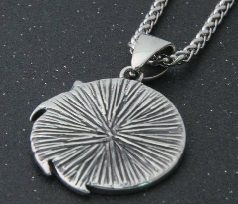 Кулон Ведьмак Геральта 3D медальон 3D (The Witcher Geralt) с нержавеющей стали -   -  