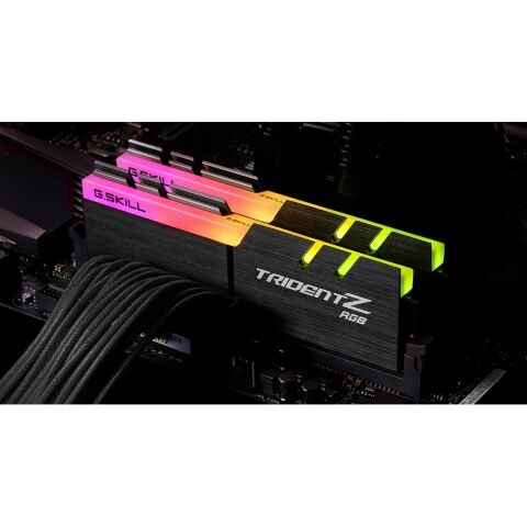 Модуль памяти для компьютера DDR4 32GB (2x16GB) 3600 MHz Trident Z RGB G.Skill (F4-3600C18D-32GTZR) - Нулевой остаток (Feed)  - Нулевой остаток (Feed) 