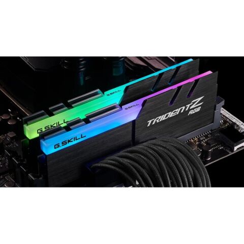 Модуль памяти для компьютера DDR4 32GB (2x16GB) 3600 MHz Trident Z RGB G.Skill (F4-3600C18D-32GTZR) - Нулевой остаток (Feed)  - Нулевой остаток (Feed) 