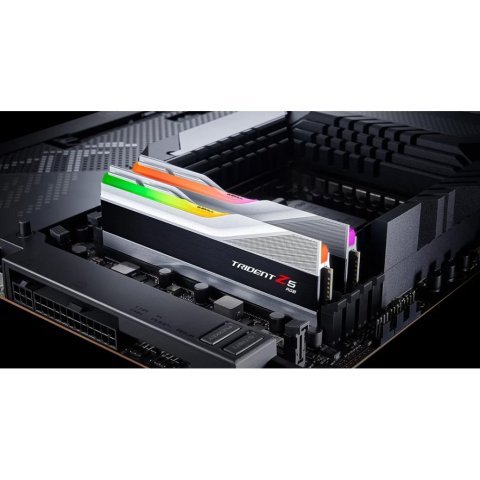 Модуль памяти для компьютера DDR5 64GB (2x32GB) 6000 Trident Z5 RGB Silver G.Skill (F5-6000J3238G32GX2-TZ5RS) - Нулевой остаток (Feed)  - Нулевой остаток (Feed) 